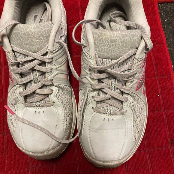 New Balance - Picture 3 of 3